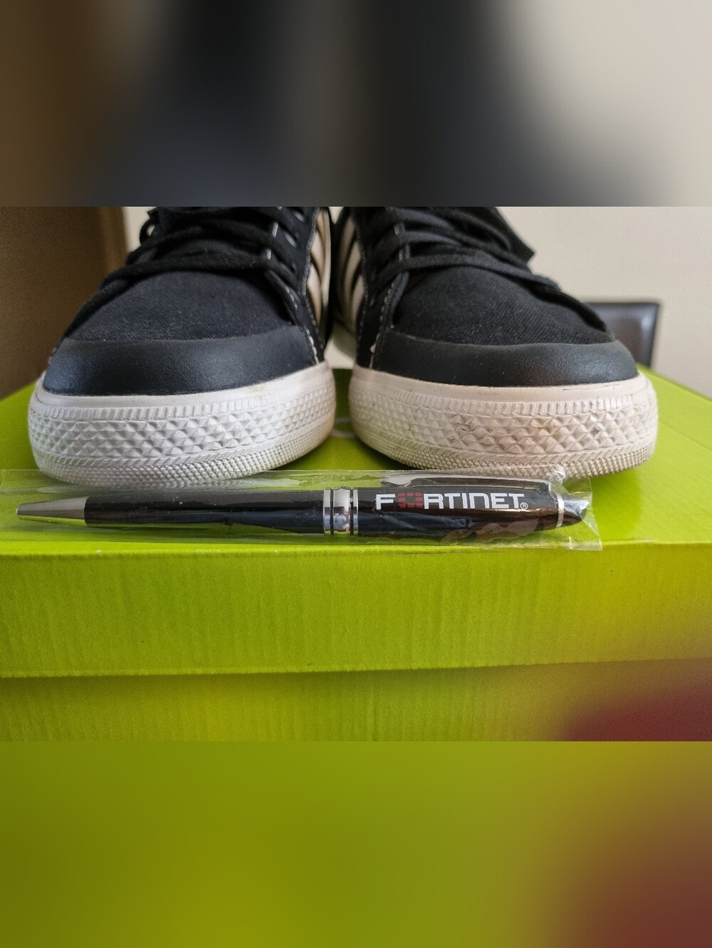 Adidas black and white men's sneakers Size 9.5 U.S. - Picture 14 of 15